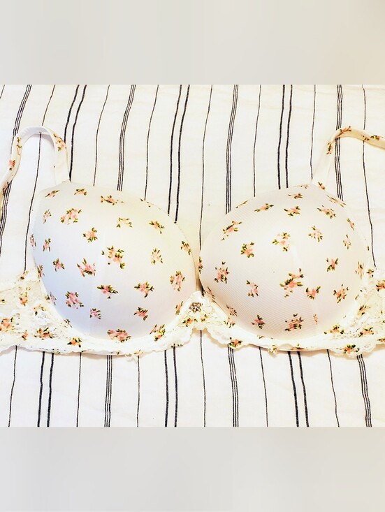 Censored Other - Censored White Floral Lace Trim Push-Up Bra, 38D